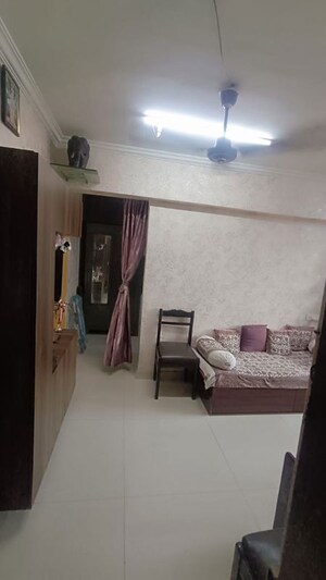 1 BHK Apartment For Sale in Narayan Niwas Vile Parle East, Vile Parle East