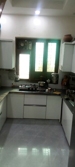 Team Area in 3 BHK Apartment at TDI Espania Floors, Sector 19 – for Rent