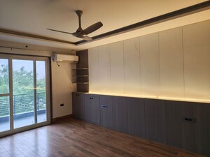 Room in 4 BHK Builder Floor at Sector 4 – for Sale