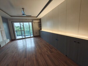 Room in 4 BHK Builder Floor at Sector 4 – for Sale