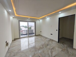 Room in 4 BHK Builder Floor at Sector 4 – for Sale