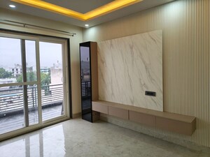 Room in 4 BHK Builder Floor at Sector 4 – for Sale