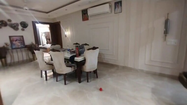 Dinning Area, sector 4 3 Bedroom 250 Sq.Yd. Builder Floor In Sector 4 Gurgaon 10605004