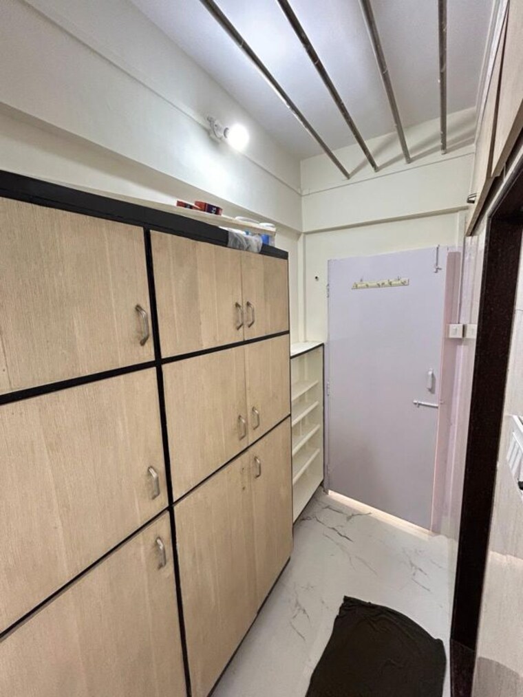 Bathroom, kunj-vihar 1 Bedroom 700 Sq.Ft. Apartment In Santacruz East Mumbai 10605011