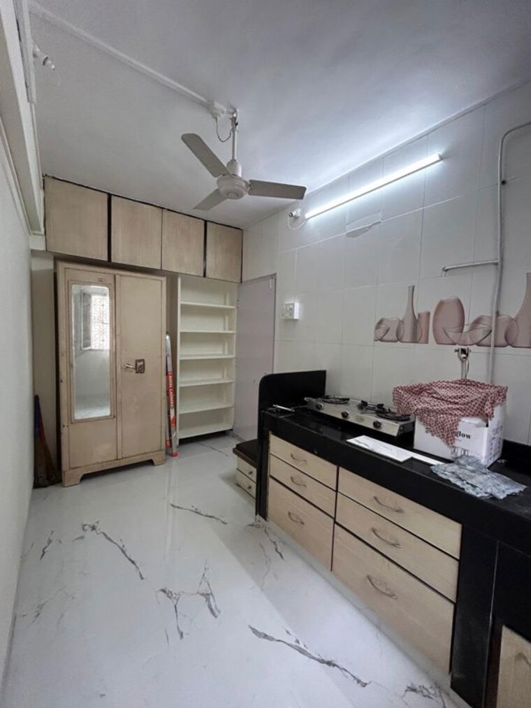 Kitchen, kunj-vihar 1 Bedroom 700 Sq.Ft. Apartment In Santacruz East Mumbai 10605011