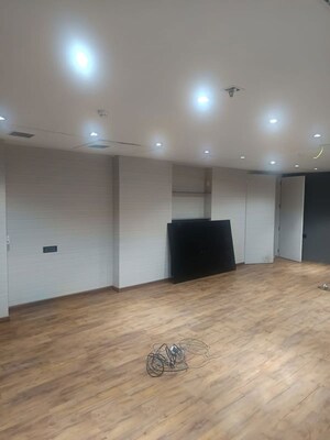 Room in  Office Space at Bandra West – for Rent