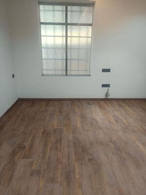 Room in  Office Space at Bandra West – for Rent