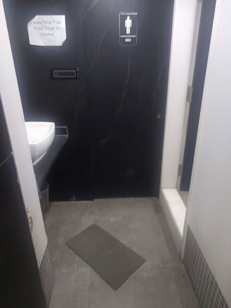 undefined, bandra west Commercial Office Space 3500 Sq.Ft. In Bandra West Mumbai 10605019