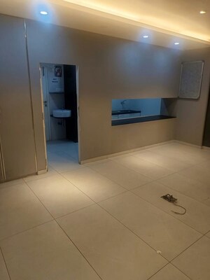 Room in  Office Space at Bandra West – for Rent