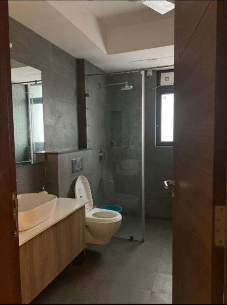 Bathroom, sector 14 4 Bedroom 727 Sq.Yd. Builder Floor In Sector 14 Gurgaon 10605027