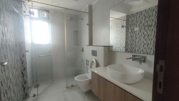 Bathroom, sector 14 4 Bedroom 727 Sq.Yd. Builder Floor In Sector 14 Gurgaon 10605027