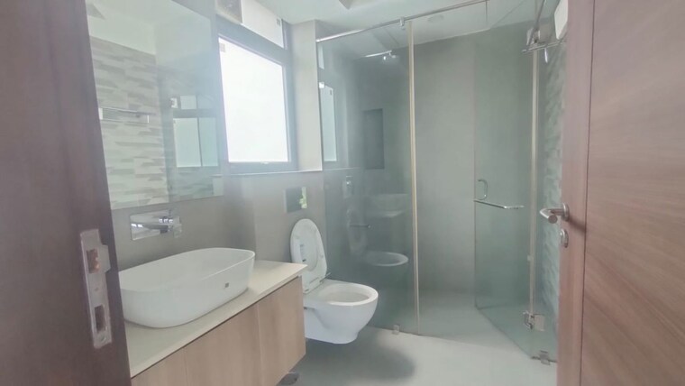 Bathroom, sector 14 4 Bedroom 727 Sq.Yd. Builder Floor In Sector 14 Gurgaon 10605027