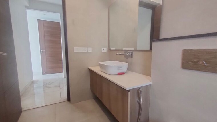 Bathroom, sector 14 4 Bedroom 727 Sq.Yd. Builder Floor In Sector 14 Gurgaon 10605027