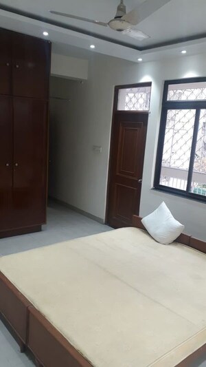 Room in 2 BHK Builder Floor at Ballygunge – for Sale