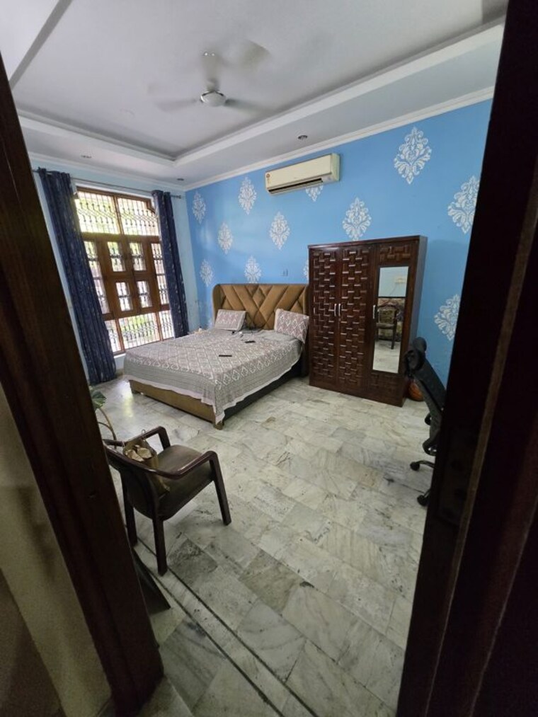 Kitchen, sector 14 6+ Bedroom 250 Sq.Yd. Independent House In Sector 14 Gurgaon 10605038
