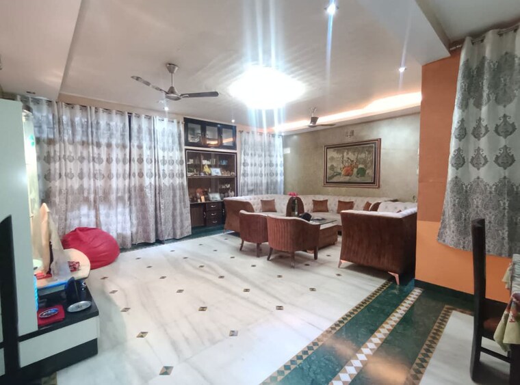 Bedroom, sector 14 4 Bedroom 396 Sq.Yd. Builder Floor In Sector 14 Gurgaon 9954986