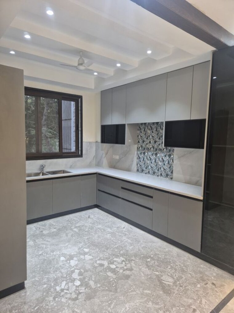 Kitchen, sector 15 ii 3 Bedroom 204 Sq.Yd. Builder Floor In Sector 15 ii Gurgaon 10605052