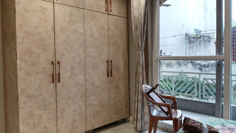 Balcony, sector 15 3.5 Bedroom 268 Sq.Yd. Builder Floor In Sector 15 Gurgaon 10605057