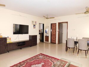 2 BHK Apartment For Rent in Crescent Apartment Bandra West, Bandra West