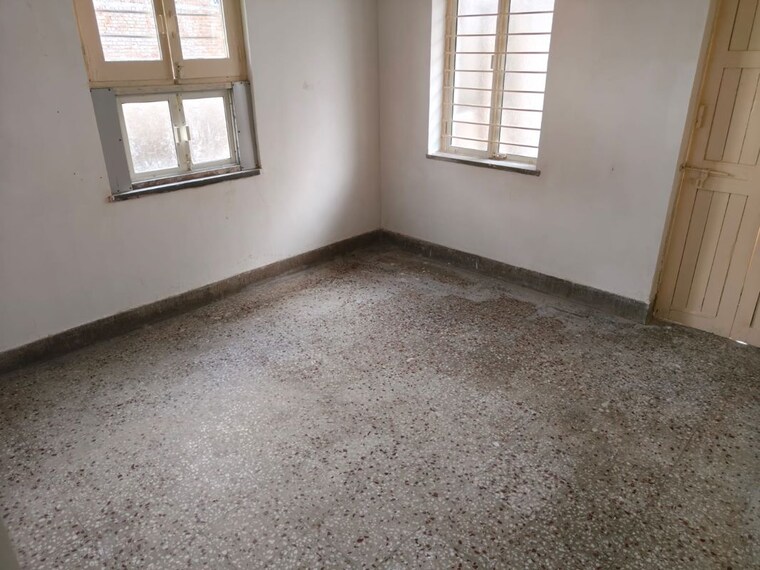 Room, satellite 2 Bedroom 1100 Sq.Ft. Apartment In Satellite Ahmedabad 10605042
