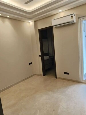 Bedroom in 3 BHK Builder Floor at Chittaranjan Park – for Rent