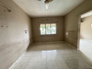 Room in 2 BHK Apartment at Spring Blossom, Mundhwa – for Rent