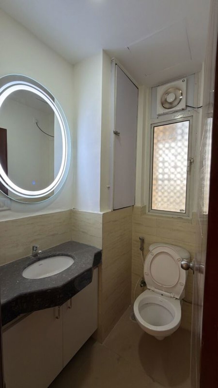 Bathroom, jaypee-kalypso-court 4 Bedroom 2800 Sq.Ft. Apartment In Sector 128 Noida 10605069