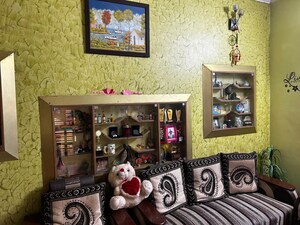 Furnished Amenities in 3 BHK Builder Floor at Sector 23a – for Rent