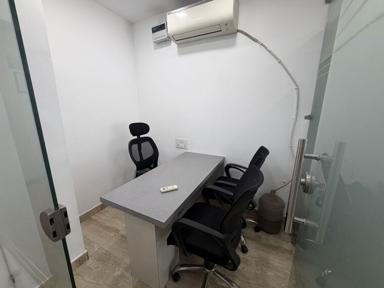 Team Area, netaji subhash place Commercial Office Space 865 Sq.Ft. In Netaji Subhash Place Delhi 10605096