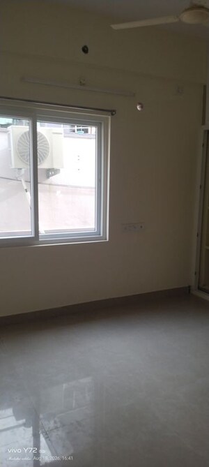 Room in 1 BHK Apartment at Kondapur – for Rent