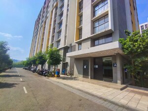  Apartment For Sale in Khoni
