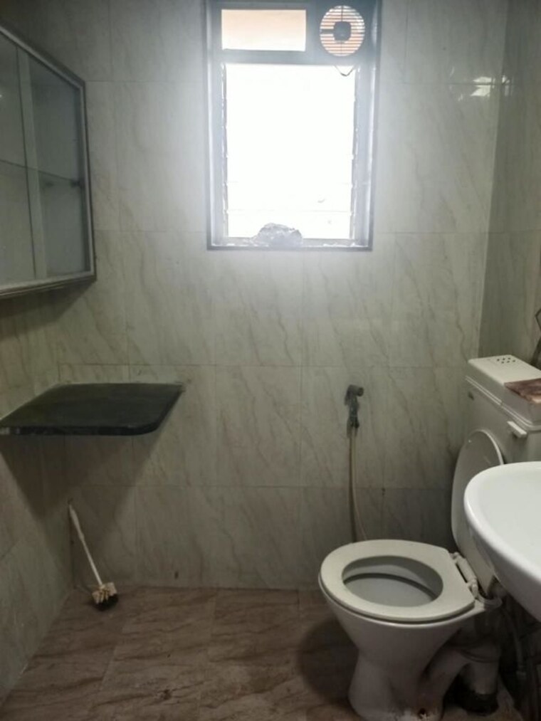 Bathroom, garden-view-apartment 3.5 Bedroom 1354 Sq.Ft. Apartment In Goregaon East Mumbai 10605159