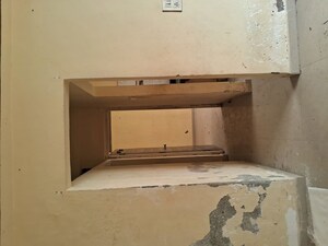 Room in  Apartment at Shirdhon – for Sale