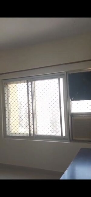 Room in 3.5 BHK Apartment at BPTP Park Grandeura, Sector 82 – for Rent