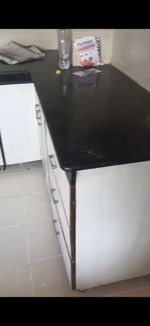 Furnished Amenities in 3.5 BHK Apartment at BPTP Park Grandeura, Sector 82 – for Rent