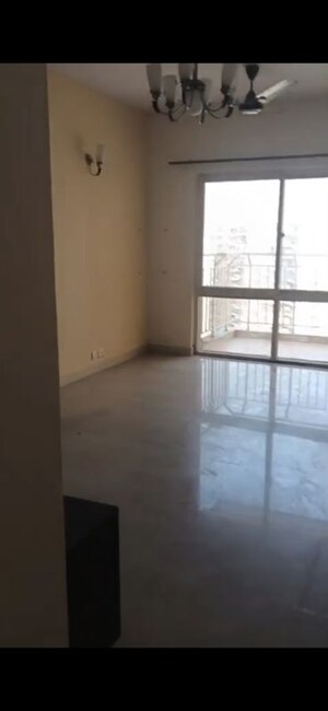 Room in 3.5 BHK Apartment at BPTP Park Grandeura, Sector 82 – for Rent