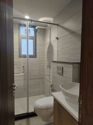 Bathroom in 4 BHK Apartment at Hauz Khas – for Rent