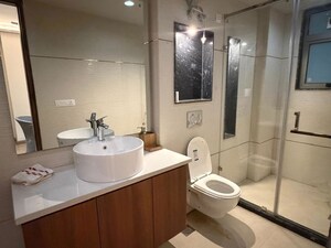 Bathroom in 4 BHK Apartment at Hauz Khas – for Rent