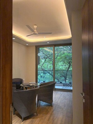 Furnished Amenities in 4 BHK Apartment at Hauz Khas – for Rent