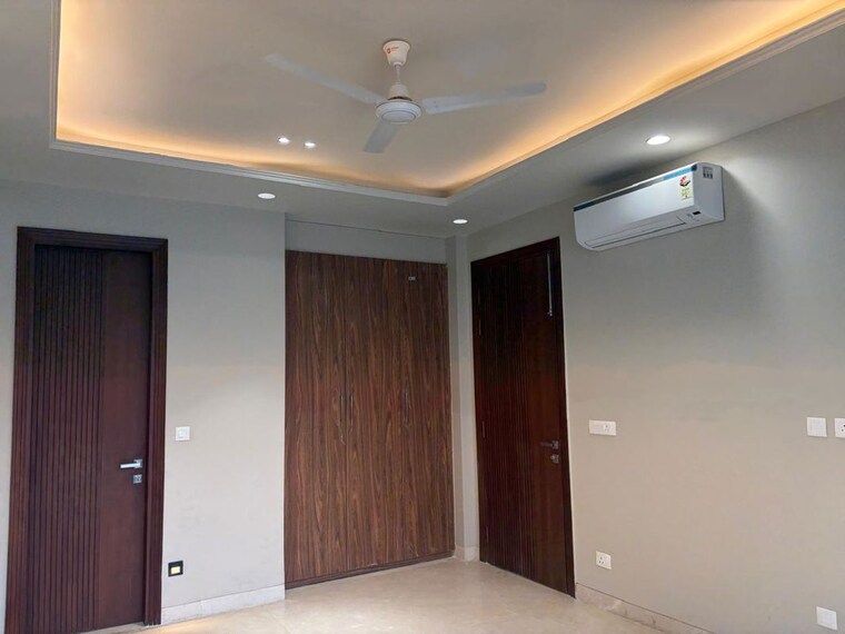 Room, hauz khas 4 Bedroom 4500 Sq.Ft. Apartment In Hauz Khas Delhi 10605298