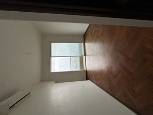 Room in 4 BHK Apartment at Omkar Alta Monte, Malad East – for Rent
