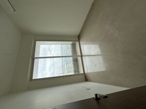 Room in 4 BHK Apartment at Omkar Alta Monte, Malad East – for Rent