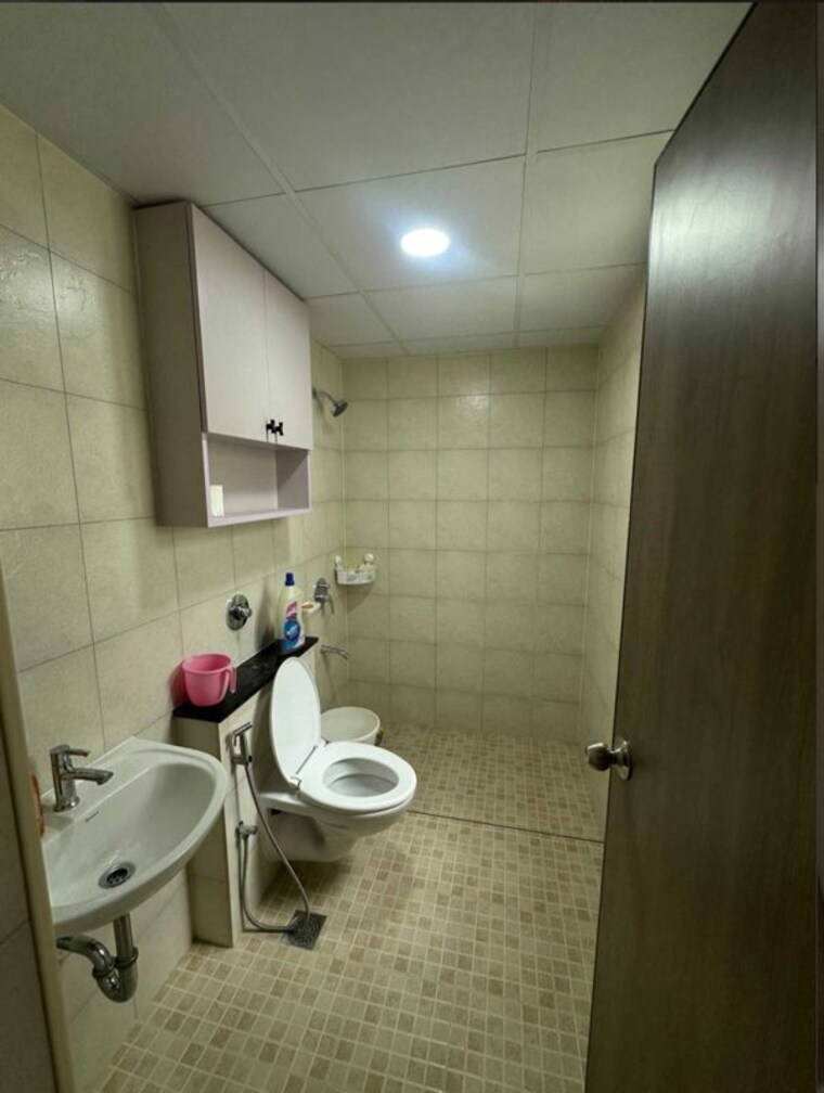 Bathroom, sobha-dream-acres 2 Bedroom 1012 Sq.Ft. Apartment In Panathur Bangalore 10605346