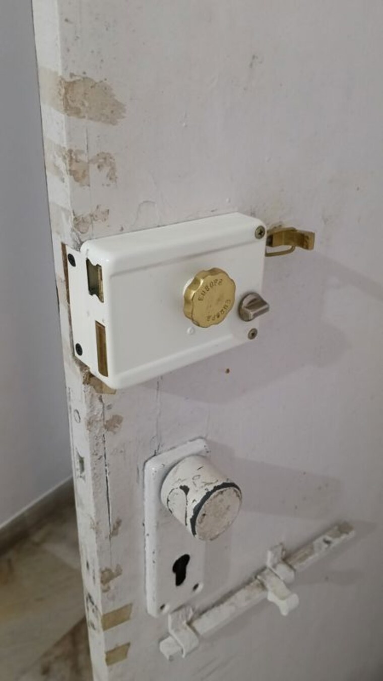 Bathroom, jalvayu vihar Pg For Boys In Jalvayu Vihar 10605350