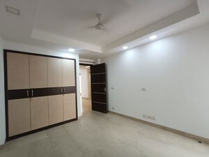 Room in 3 BHK Builder Floor at Greater Kailash I – for Rent