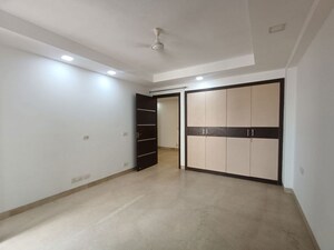 Room in 3 BHK Builder Floor at Greater Kailash I – for Rent
