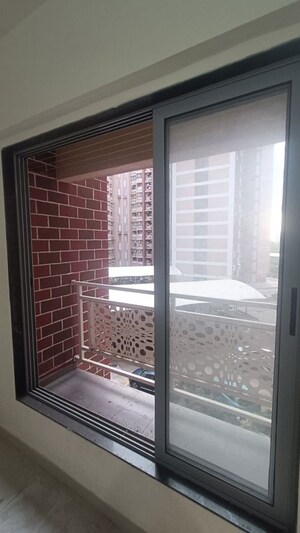 Room in 2 BHK Apartment at Lodha Panacea 1, Dombivli East – for Rent