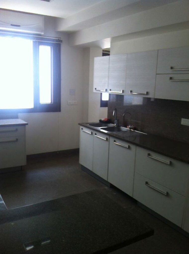 Kitchen, panchsheel park 4 Bedroom 550 Sq.Yd. Builder Floor In Panchsheel Park Delhi 10605420