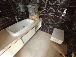 Team Area in 4 BHK Builder Floor at Safdarjung Development Area – for Rent