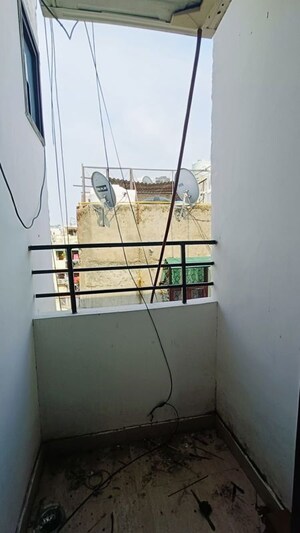 Furnished Amenities in 1 BHK Builder Floor at Malviya Nagar – for Rent